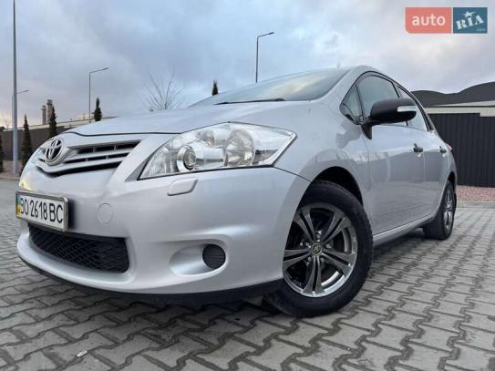 Toyota Auris
                           2011г. в рассрочку