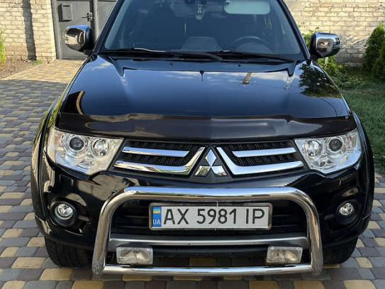 Mitsubishi Pajero sport                    2015г. в рассрочку