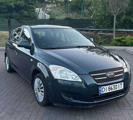 Kia Ceed
                            2009г. в рассрочку