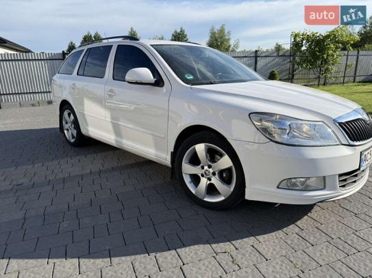 Skoda Octavia                         2011г. в рассрочку