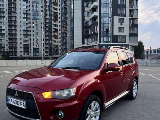 Mitsubishi Outlander                       2010г. в рассрочку