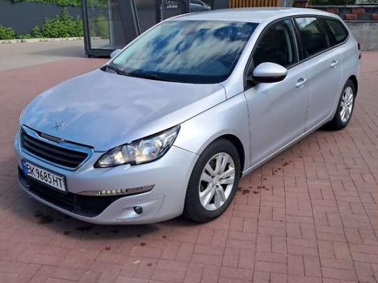Peugeot 308
                             2015г. в рассрочку