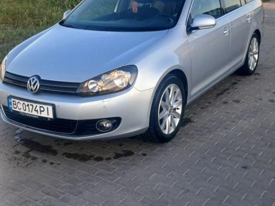 Volkswagen Golf                            2011г. в рассрочку