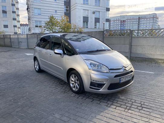 Citroen C4 picasso 2011г. в рассрочку