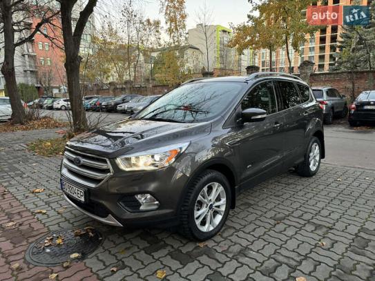 Ford Kuga 2017г. в рассрочку