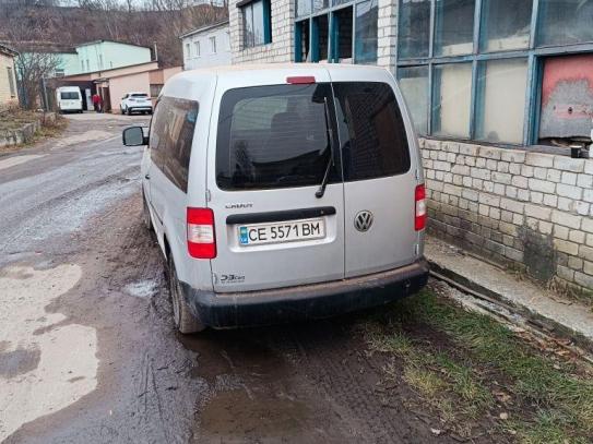 Volkswagen Caddy 2010р. у розстрочку