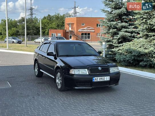 Skoda Octavia tour                    2007г. в рассрочку
