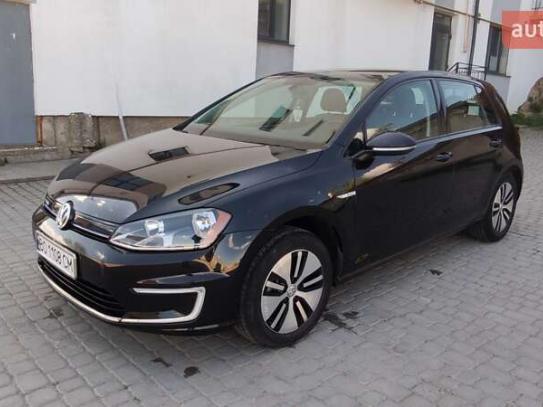 Volkswagen E-golf
                          2016г. в рассрочку