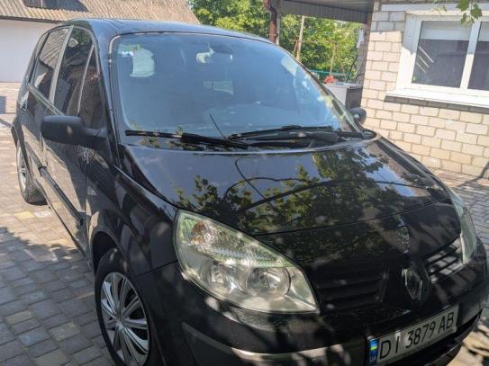 Renault Scenic ii                       2005г. в рассрочку