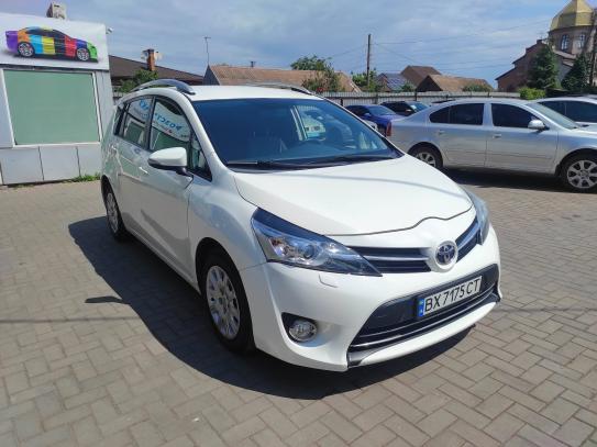 Toyota Verso 2014г. в рассрочку