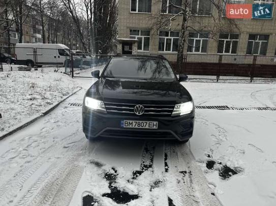 Volkswagen Tiguan
                          2019г. в рассрочку