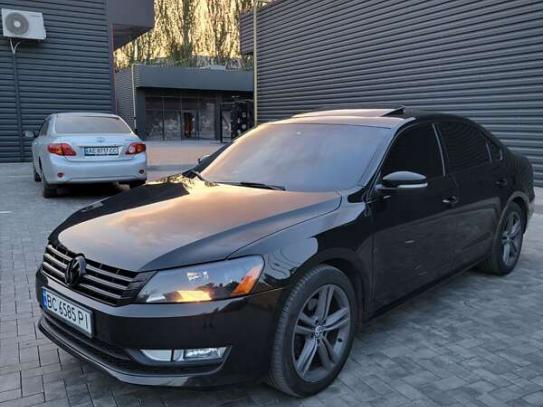 Volkswagen Passat 2014р. у розстрочку