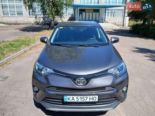 Toyota Rav4                            2017г. в рассрочку