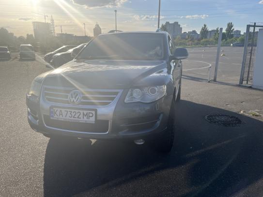 Volkswagen Touareg                         2007г. в рассрочку
