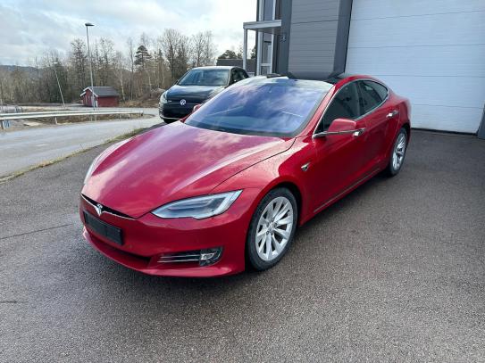 Tesla Model s 2018г. в рассрочку