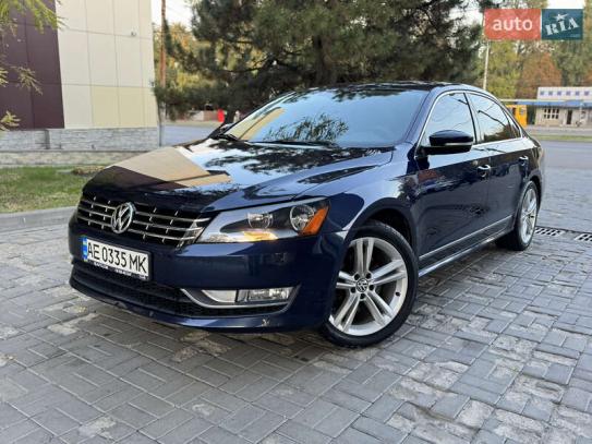 Volkswagen Passat 2013р. у розстрочку