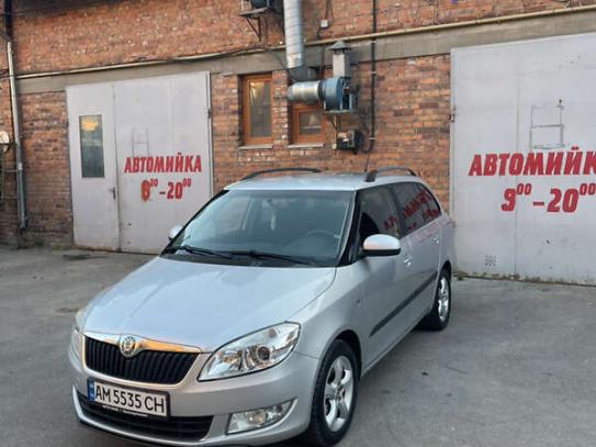 Skoda Fabia
                           2011г. в рассрочку