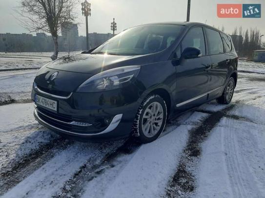 Renault Grand scenic                    2012г. в рассрочку