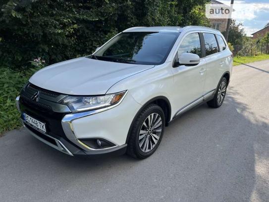 Mitsubishi Outlander 2019р. у розстрочку