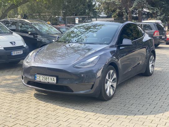 Tesla Model y 2020р. у розстрочку