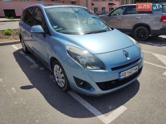 Renault Grand scenic                    2010г. в рассрочку