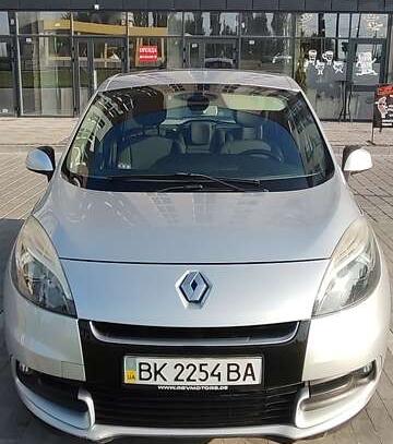 Renault Scenic                          2012г. в рассрочку