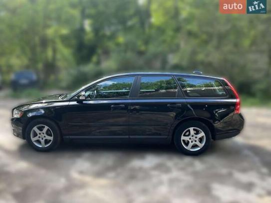 Volvo V50                             2010г. в рассрочку