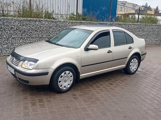 Volkswagen Bora 2004р. у розстрочку