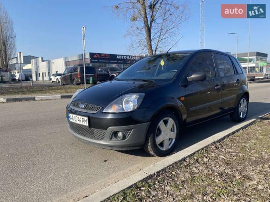 Ford Fiesta                          2008г. в рассрочку