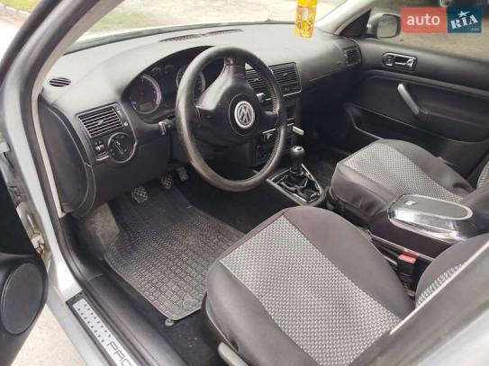 Volkswagen Golf
                            2003г. в рассрочку