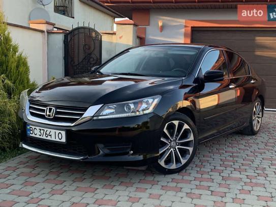 Honda Accord                          2014г. в рассрочку