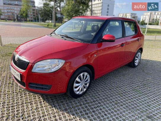 Skoda Fabia 2008р. у розстрочку