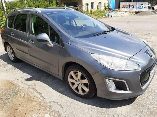 Peugeot 308 2011г. в рассрочку