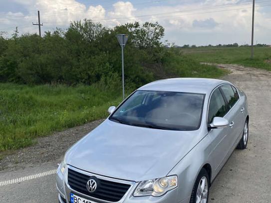 Volkswagen Passat
                          2005г. в рассрочку