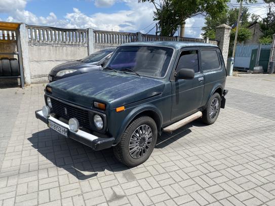 Ваз 21214                           2007г. в рассрочку