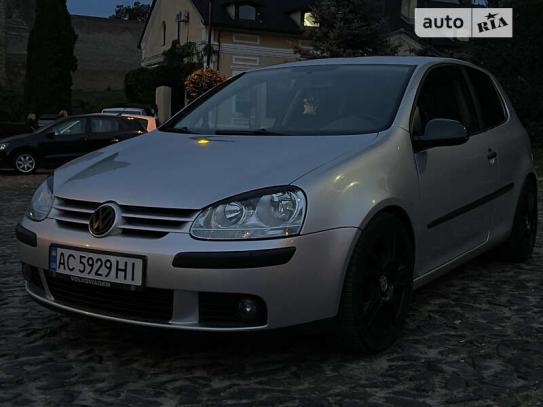 Volkswagen Golf 2005р. у розстрочку