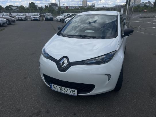 Renault Zoe 2017г. в рассрочку