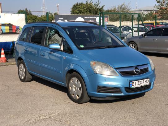 Opel Zafira 2006р. у розстрочку