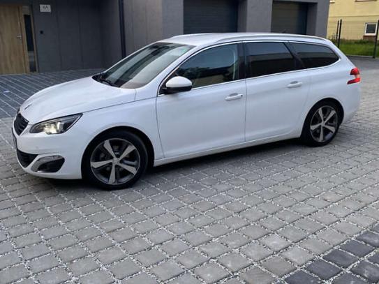 Peugeot 308                             2016г. в рассрочку