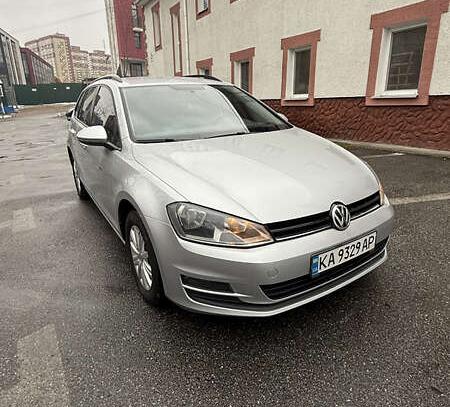 Volkswagen Golf 2013р. у розстрочку