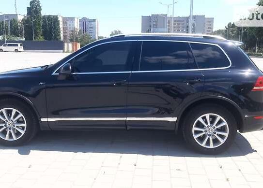 Volkswagen Touareg 2011р. у розстрочку