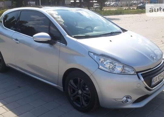 Peugeot 208 2014г. в рассрочку