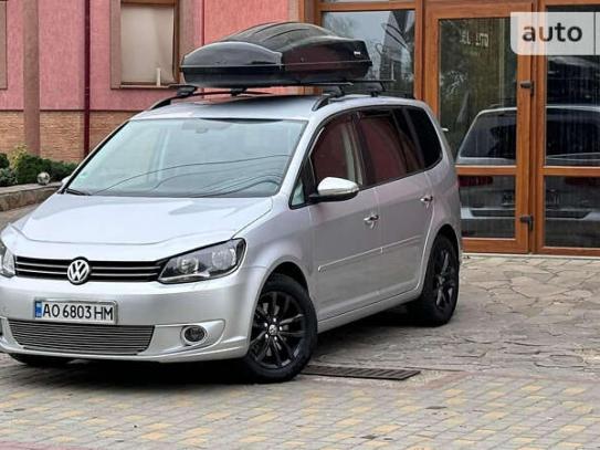 Volkswagen Touran 2014г. в рассрочку