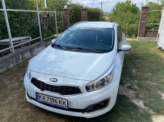 Kia Cee'd
                      2015г. в рассрочку