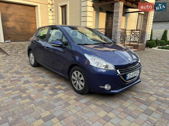 Peugeot 208
                             2013г. в рассрочку