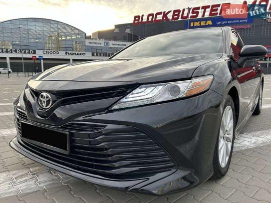 Toyota Camry 2017г. в рассрочку
