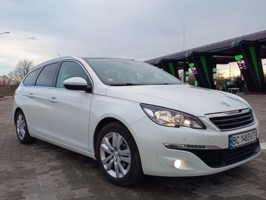 Peugeot 308                             2015г. в рассрочку