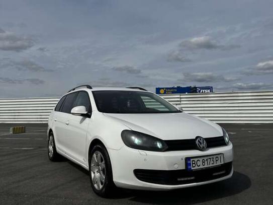 Volkswagen Golf 2012р. у розстрочку