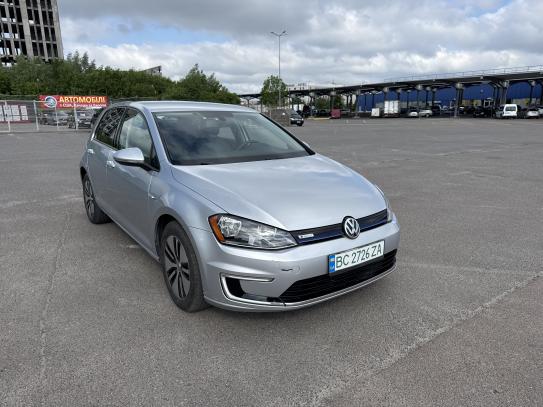 Volkswagen E-golf
                          2016г. в рассрочку