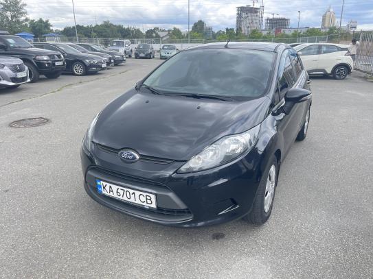 Ford Fiesta                          2012г. в рассрочку